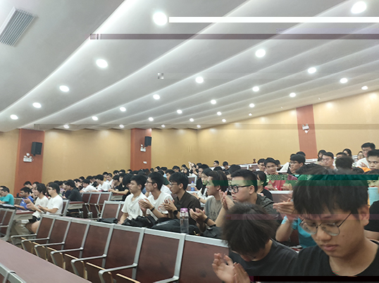 圖為學生積極參與互動.jpg