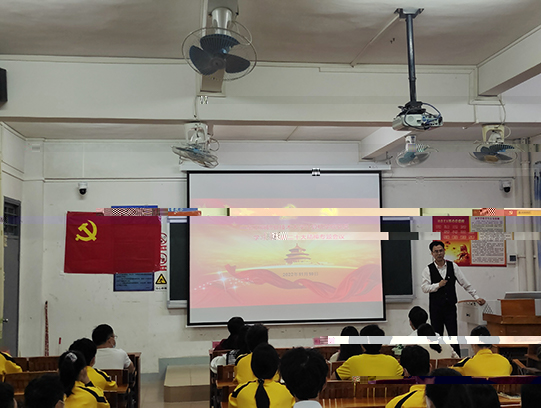 圖為韓治國在宣講中.jpg