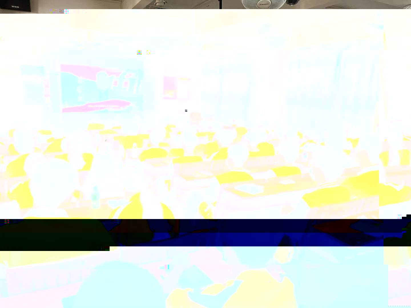 圖為入黨積極分子認真觀看視頻.jpg