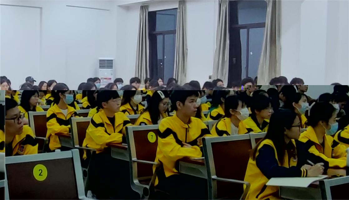 圖為發展對象在認真聽講.jpg